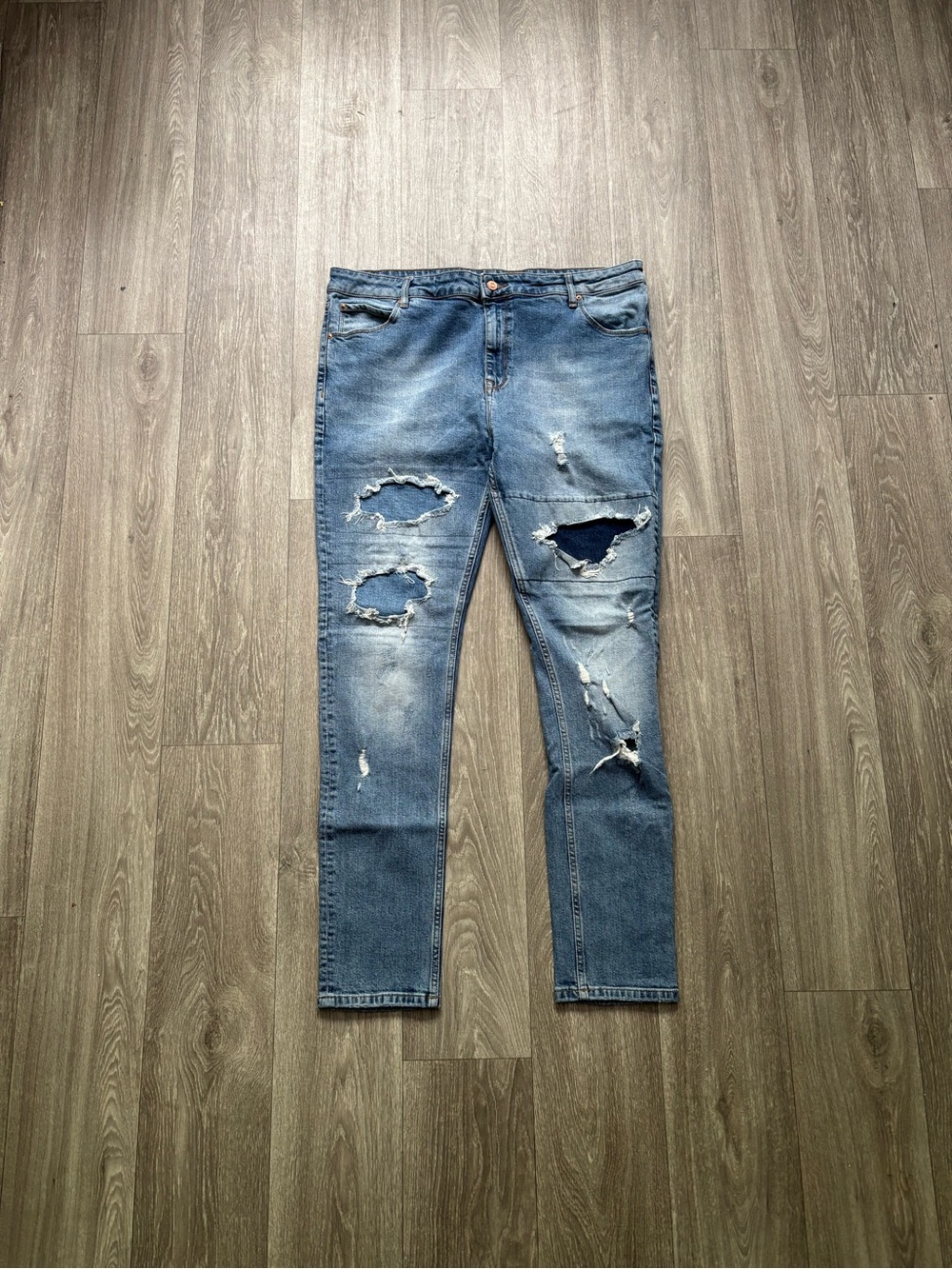 ASOS Distressed Skinny Jeans l